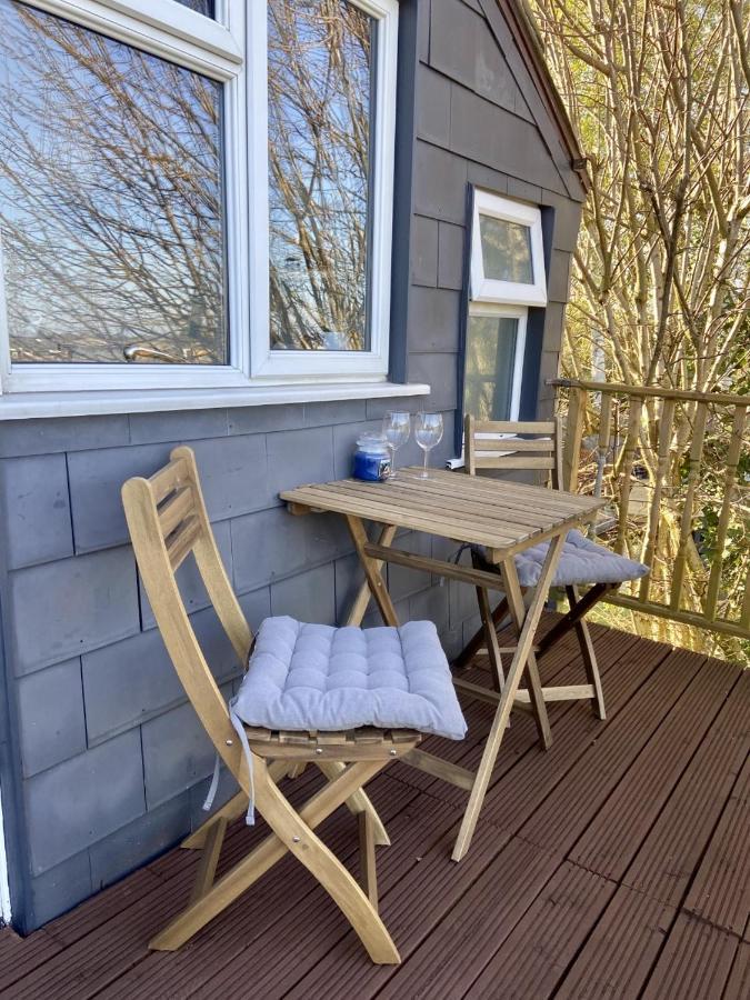 Апартаменты Dog Friendly Studio Flat Топшем Экстерьер фото